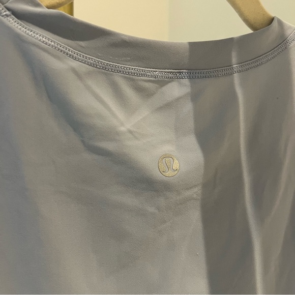 Lululemon Periwinkle T-Shirt Mesh Detail - Picture 4 of 4